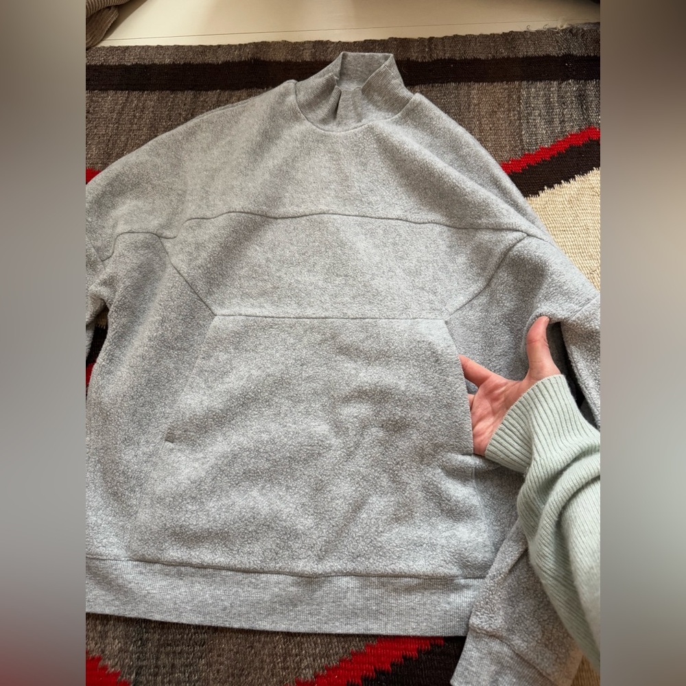 ALO YOGA Fleece Sweatshirt